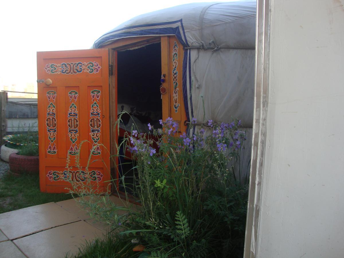 Gana'S Guest House And Tours Ulaanbaatar Exterior foto